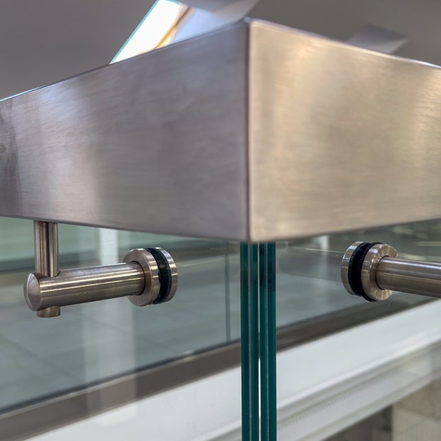 Creamos pezas de aceiro inoxidable personalizadas